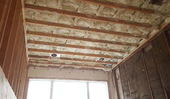 Spray foam insulation roofing